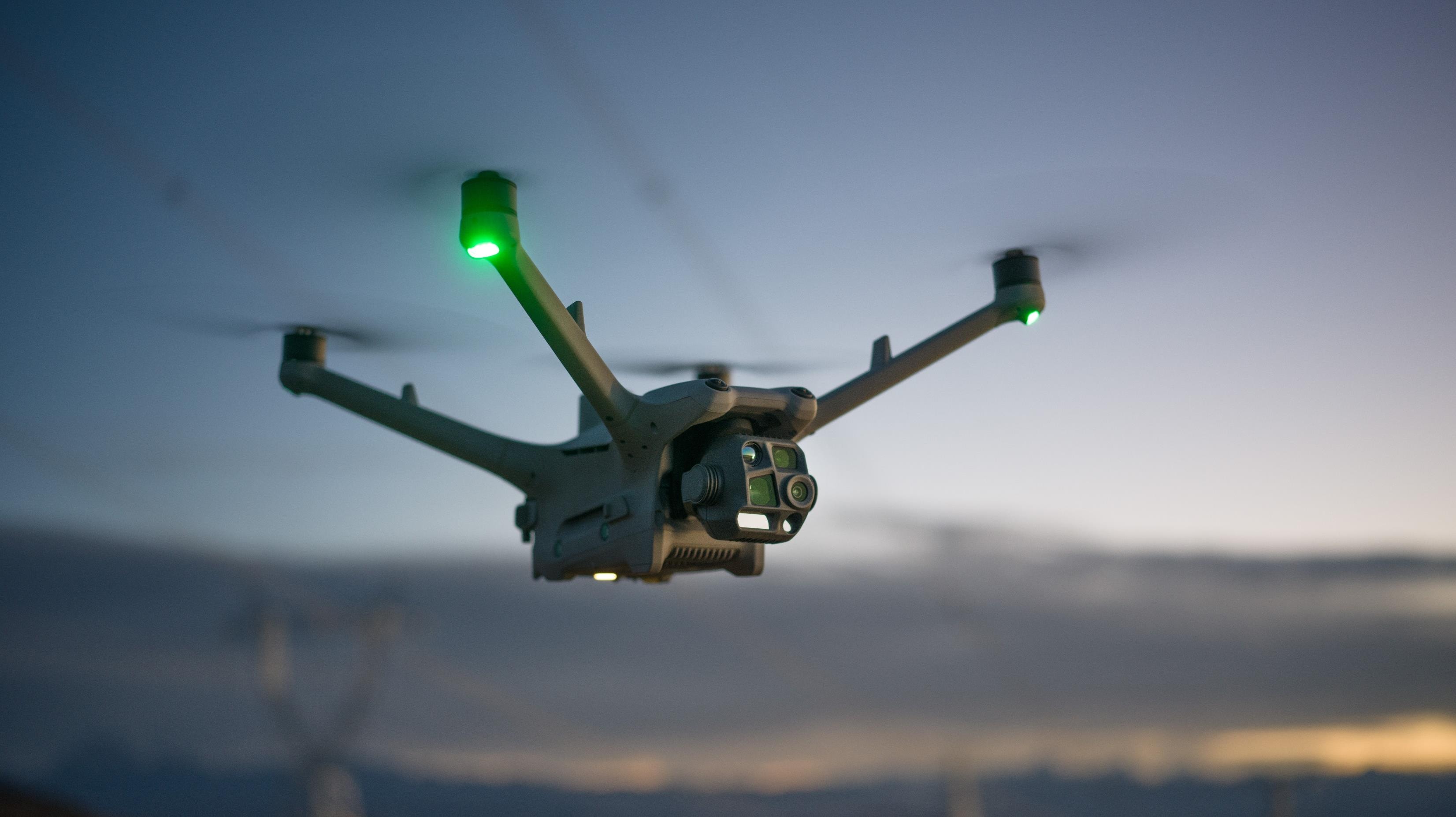 典型案例背景图